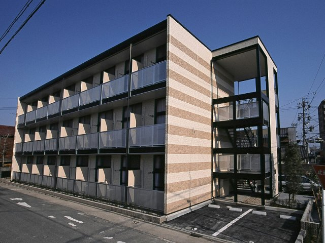 レオパレス清水の外観