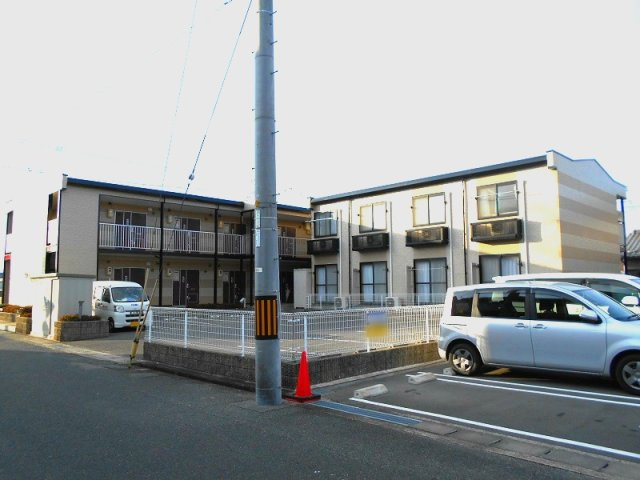 レオパレス神ヶ辻中の外観