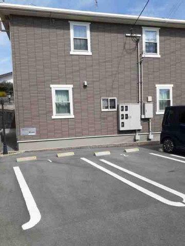 サンフラワーⅢの駐車場