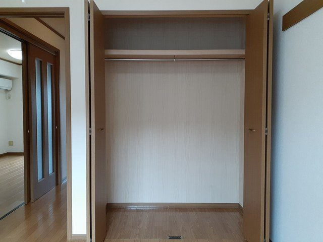 メゾン　ドゥ　コルーテの収納