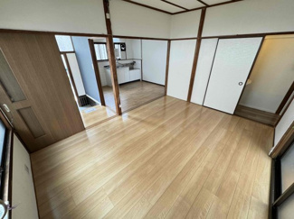 【洋室】 | 高安町北5丁目テラスハウス