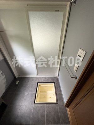 【収納】 | 船橋戸建-船橋5丁目・定期借家3年- | 1F　脱衣スペース　床下収納※クリーニング完了前※