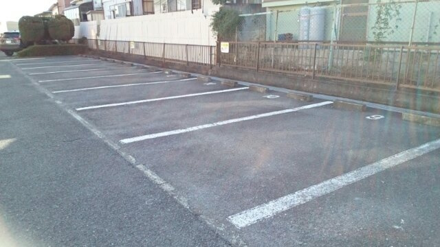 パステルハイツ２１　Ｂの駐車場|駐車スペースもあります