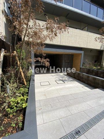 Urban Breeze 巣鴨のエントランス