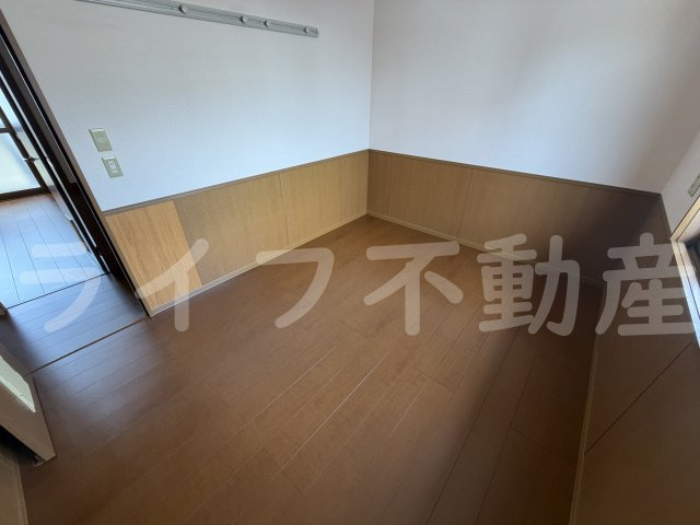 RISA B棟の内装|明るい色調の室内です