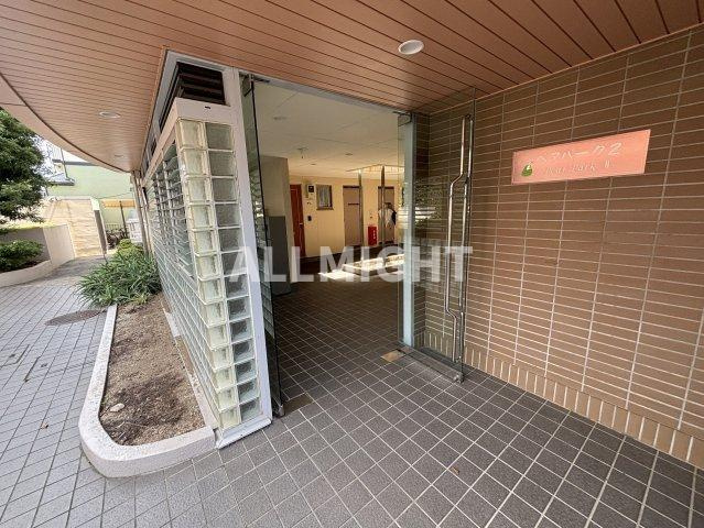 川崎市多摩区登戸の賃貸マンションのエントランス|★お部屋探しはオールマイト不動産までご相談下さい♪