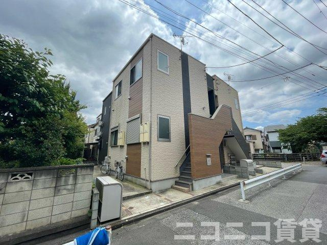 足立区綾瀬１丁目のアパートの外観|
