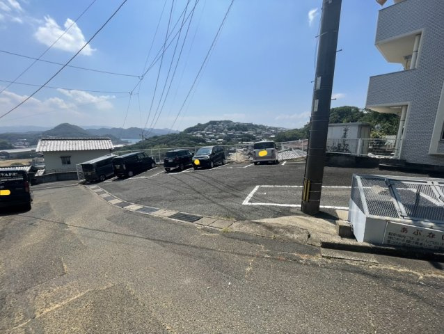 サンマンション天神の駐車場