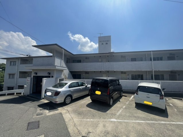 サンマンション天神の駐車場