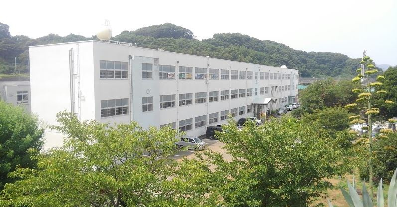 サンマンション天神の周辺|福石中学校