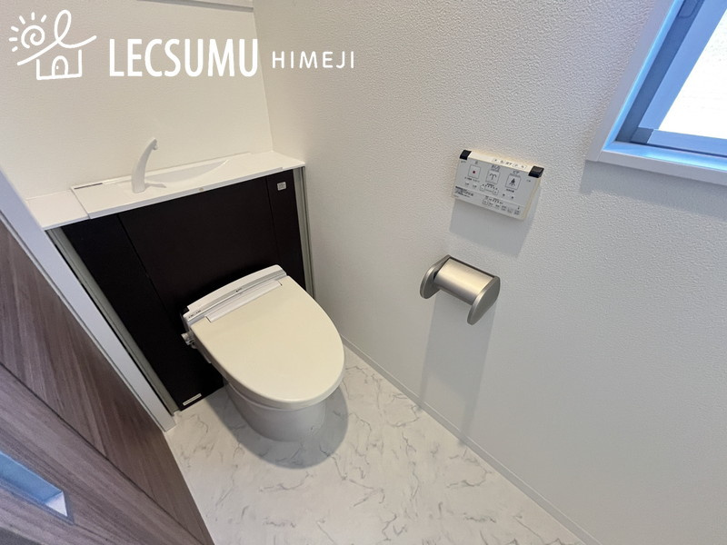 姫路市御国野町深志野/中古戸建のトイレ