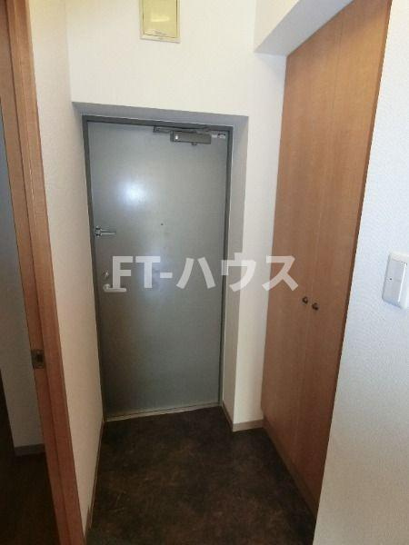 Cozy緑が丘A棟の玄関