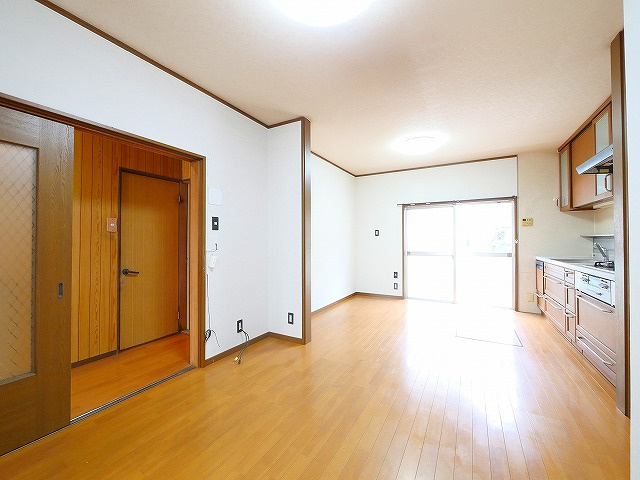 神殿町戸建の内装
