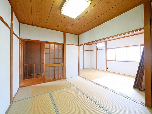 神殿町戸建の内装
