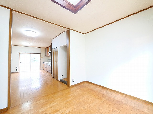 神殿町戸建の内装