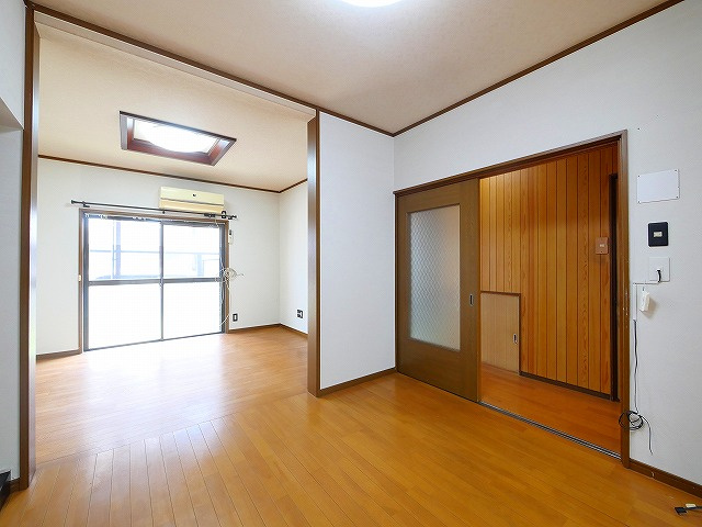 神殿町戸建の内装