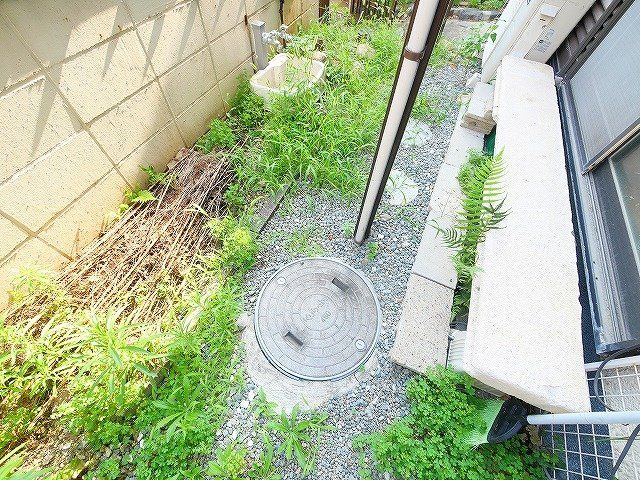 神殿町戸建の庭