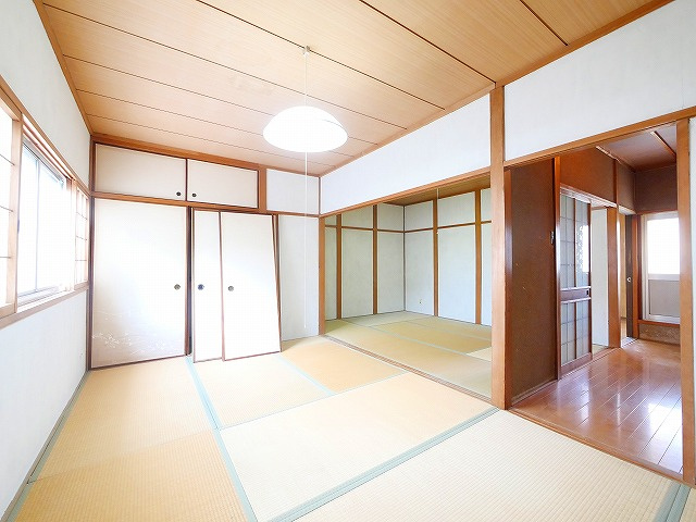 神殿町戸建の内装