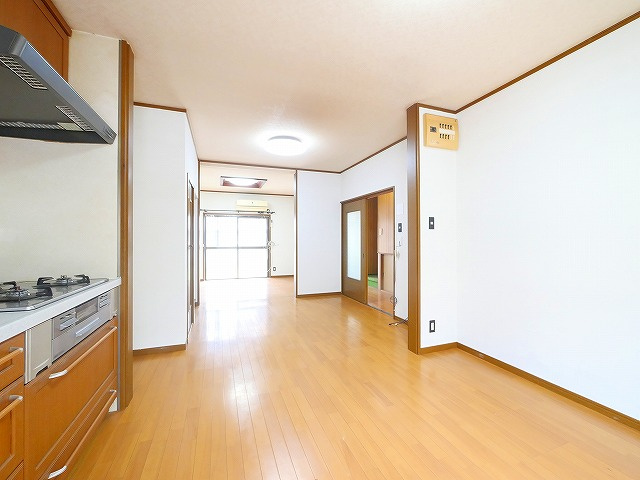 神殿町戸建の内装