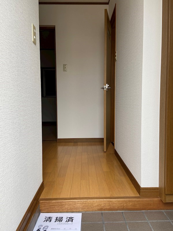 大塚町ハイツの玄関