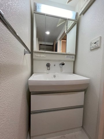 ファーストポイント東比恵の独立洗面台