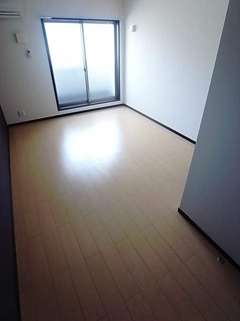 フジパレス宝塚南Ⅰ番館の居間・リビング