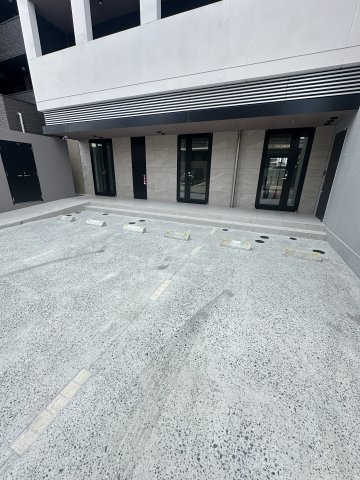 F・polpoの駐車場