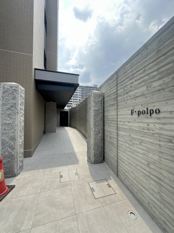 F・polpoのエントランス