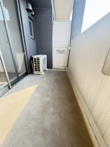 プレジール三ノ宮Ⅲのバルコニー
