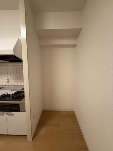 キャナルタウンウェスト11号棟のその他