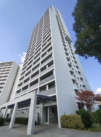 HAT神戸・脇の浜　18号棟の外観