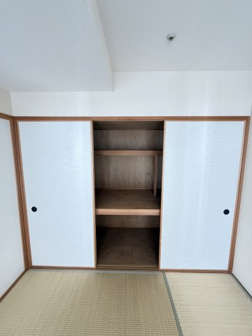 HAT神戸・脇の浜　18号棟の収納