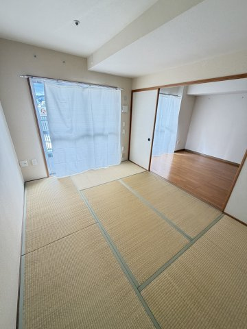 HAT神戸・脇の浜　18号棟の和室