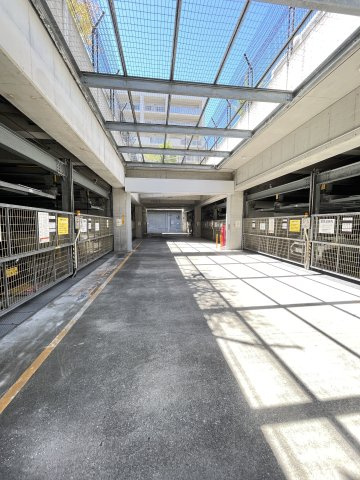 ルネシティ脇浜町第2 7号棟の駐車場
