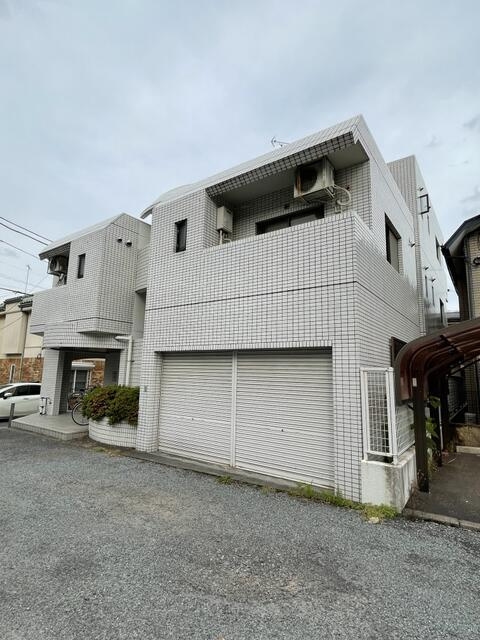 上馬ホームズのエントランス