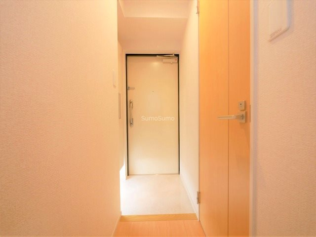 レジデンス 堀江西の玄関