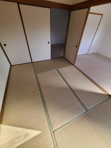フェイバリー甲東園Ⅱの和室