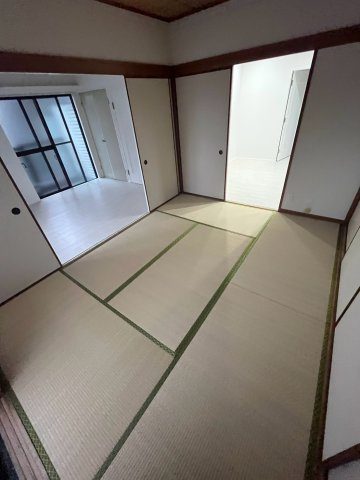 フェイバリー甲東園Ⅱの和室