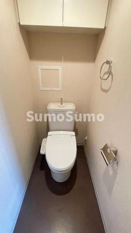 エムジー目黒駅前のトイレ|落ち着いた色調のトイレです