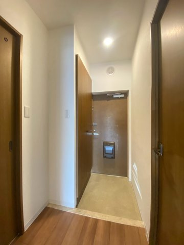 千葉市稲毛区小中台町の賃貸マンションの玄関|ゆったりとした玄関です