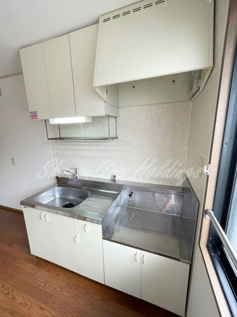 茅ヶ崎市東海岸北２丁目のアパートのキッチン|広々キッチン♪