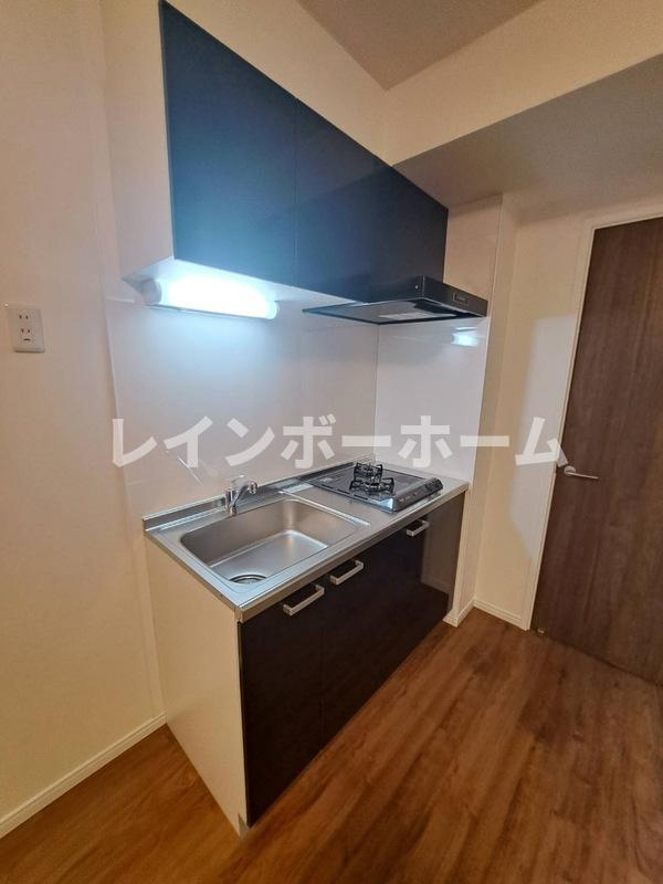 TSR新松戸　特典：仲介手数料が無料です!!のキッチン|コンパクトなキッチンで掃除もラクラク