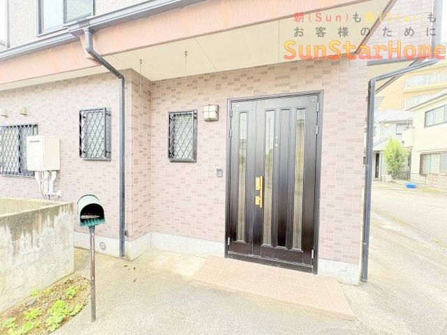 【サンスターホーム】青梅市師岡町2丁目　リフォーム中古戸建の玄関