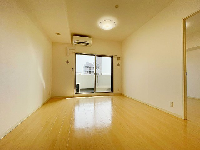 【居間・リビング】 | will Do 伝馬町【名古屋市賃貸・宅配ボックス】