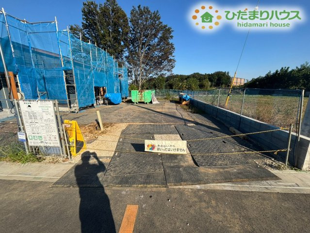 滑川町月輪第3期　新築一戸建て　クライン　02の駐車場