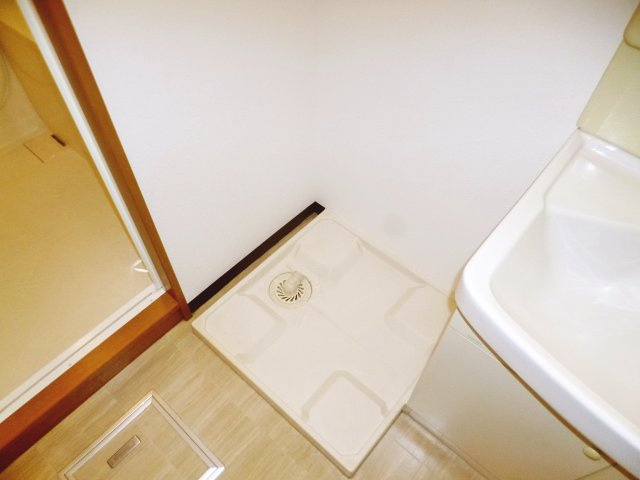【設備】 | レージュ道徳 | 洗濯機置き場