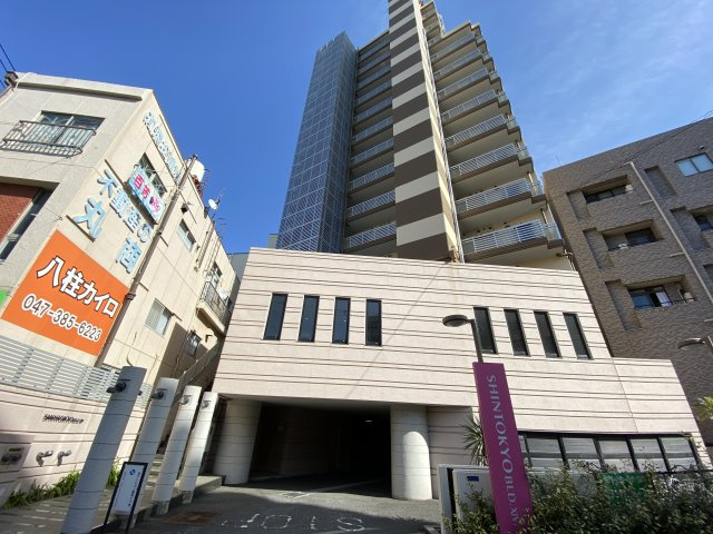 第14シントウキョウビルの外観