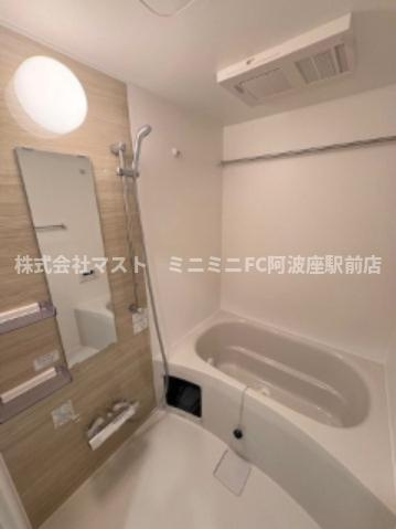 ジーグランデ九条の浴室