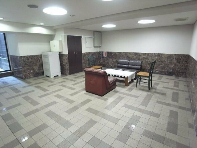 江東区亀戸２丁目の賃貸マンションのロビー