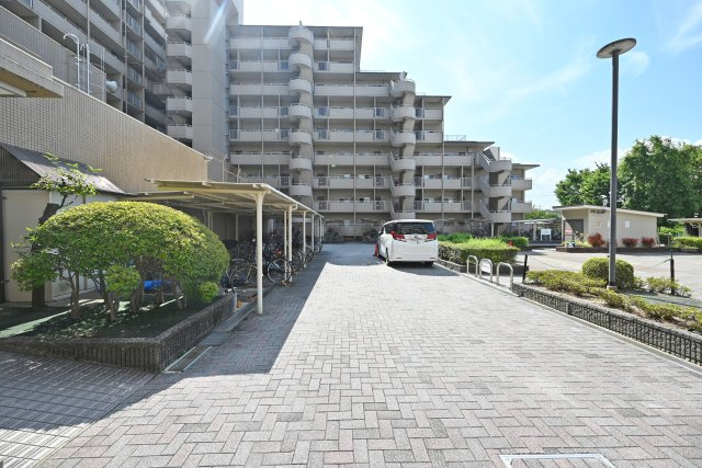 シャルマンコーポ伊丹2号棟の駐輪場